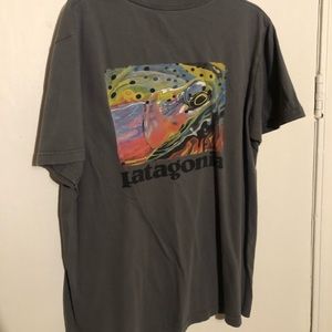 Patagonia Mens Grey Tee Size S W/ Trout logo